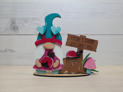 Standing Valentine's Day Gnomes